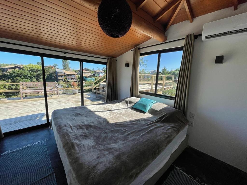 Villa Santorini Praia Do Rosa Com Piscina E Jacuzzi Luaran gambar
